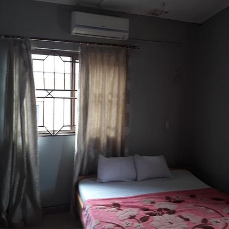 Bizay Hotel Sunyani Buitenkant foto