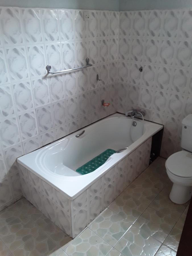 Bizay Hotel Sunyani Buitenkant foto